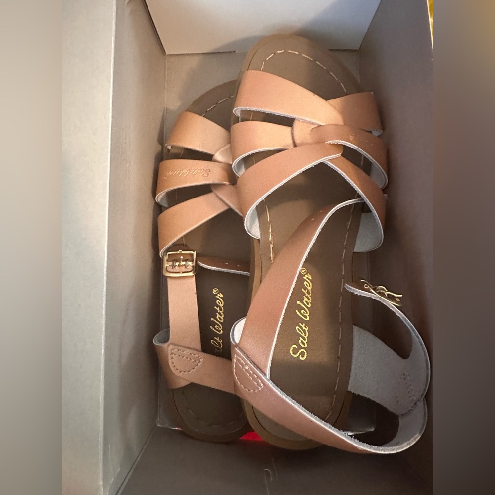 Rose gold Saltwaters sandals